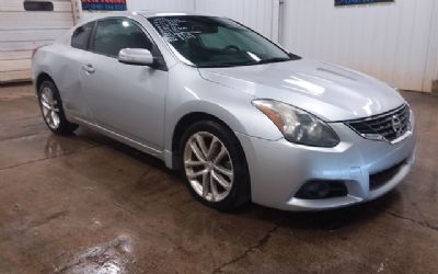 Photo of a 2011 Nissan Altima 3.5 SR for sale