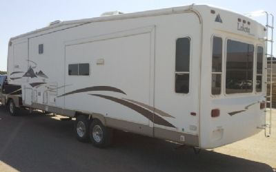 Photo of a 2005 Lakota 5TH Wheel for sale