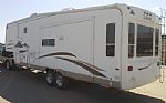 2005 LAKOTA 5TH WHEEL