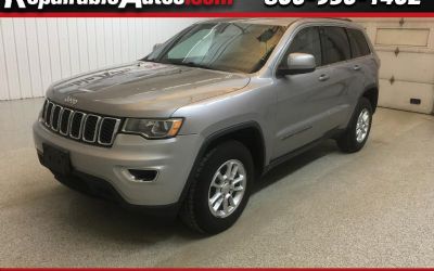 Photo of a 2018 Jeep Grand Cherokee Laredo 4WD Repairable Hail Damage for sale