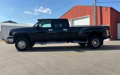 2004 Chevrolet Silverado 3500 Work Truck Crew Cab 4WD