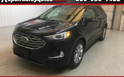 Photo of a 2019 Ford Edge Titanium AWD Repairable Hail Damage for sale