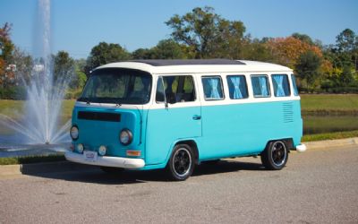 1992 Volkswagen BUS Beautifully Restored 13-Window Ragtop Seats 9