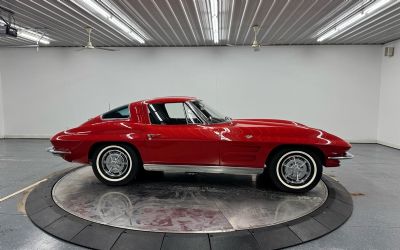 1963 Chevrolet Corvette 2D Coupe