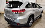 2019 Highlander Thumbnail 3
