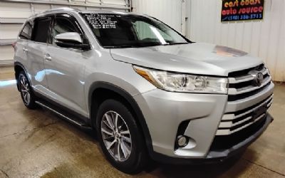Photo of a 2019 Toyota Highlander XLE for sale