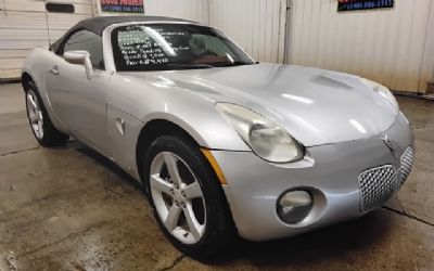 Photo of a 2006 Pontiac Solstice for sale