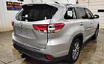 2019 Highlander Thumbnail 3