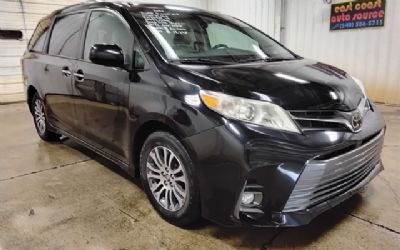 Photo of a 2020 Toyota Sienna XLE Auto Access Seat for sale