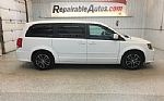 2016 Grand Caravan Thumbnail 6
