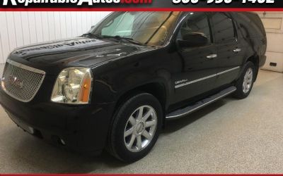 Photo of a 2009 GMC Yukon Denali Denali XL 4WD Repairable Hail Damage for sale
