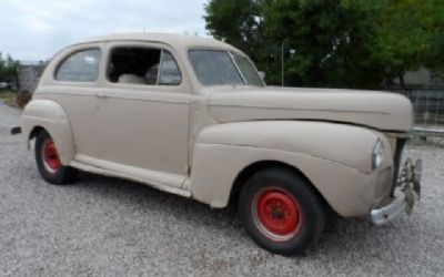 1941 Ford Deluxe 2 Door Sedan