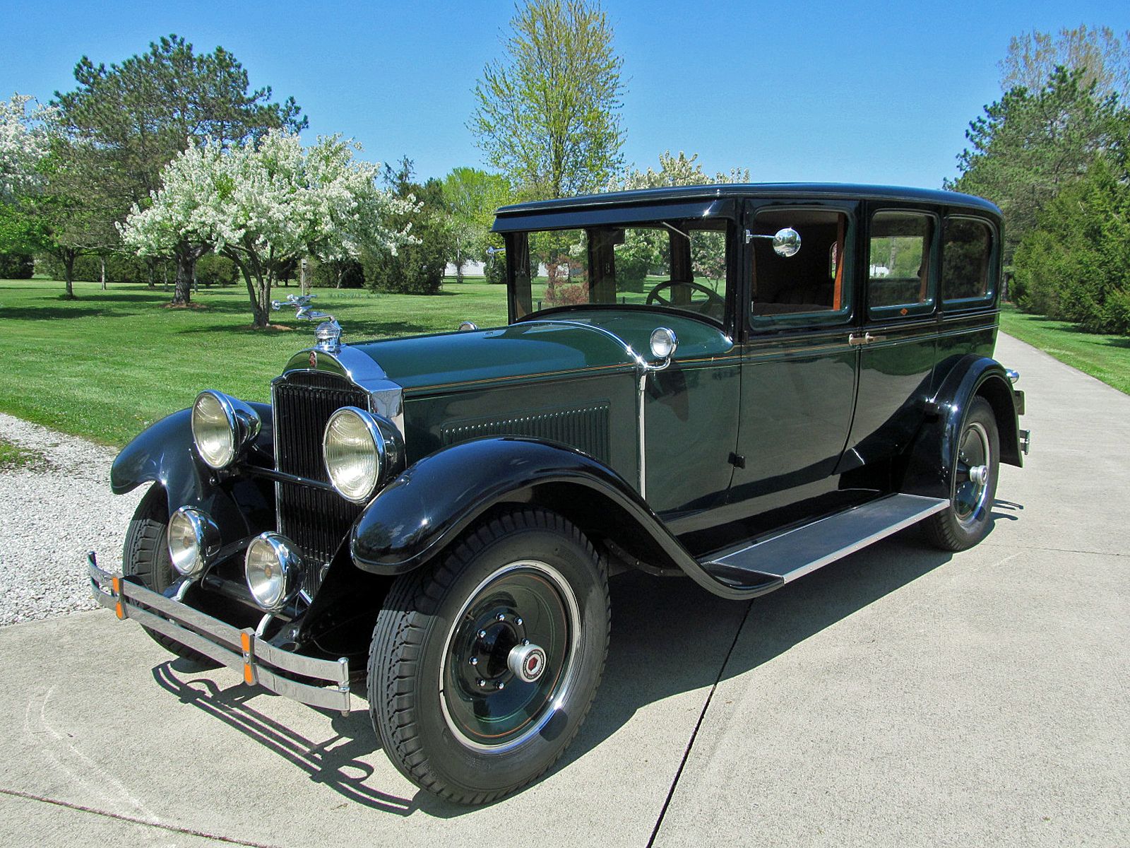 1929 Eight Series 633 Image