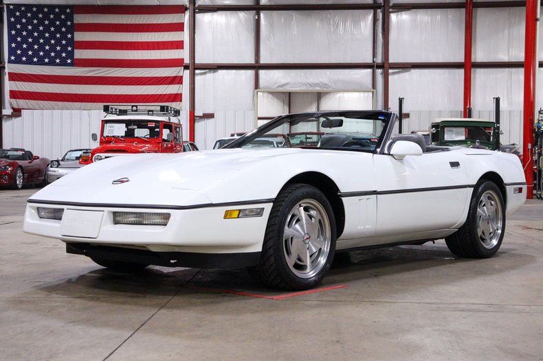 1989 Corvette Convertible Image