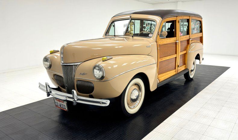 1941 Super Deluxe Woody Station Wag Image