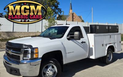 2009 Chevrolet Silverado 3500HD Work Truck 4X4 2DR Regular Cab LB DRW