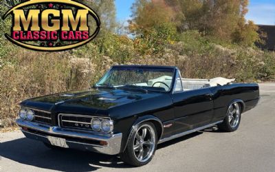 1964 Pontiac GTO 389 CI V-8 Automatic Fun Convertible