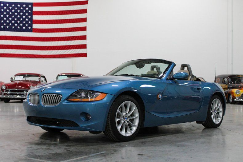 2003 Z4 Image