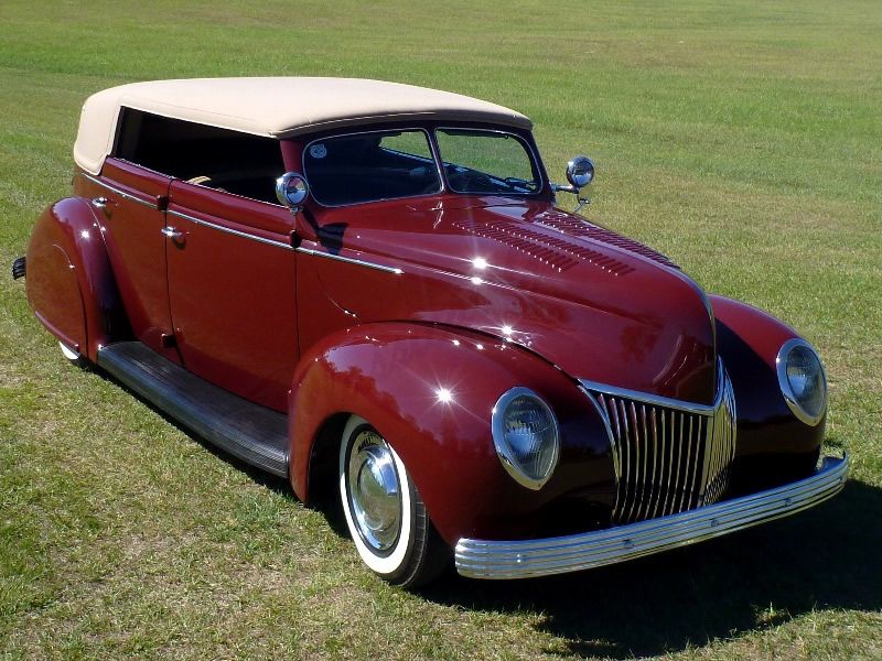 1939 Convertible Image