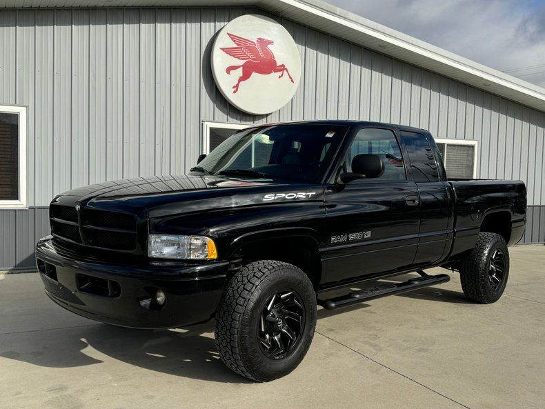 2000 Ram 1500 extended cab 4x4 Image