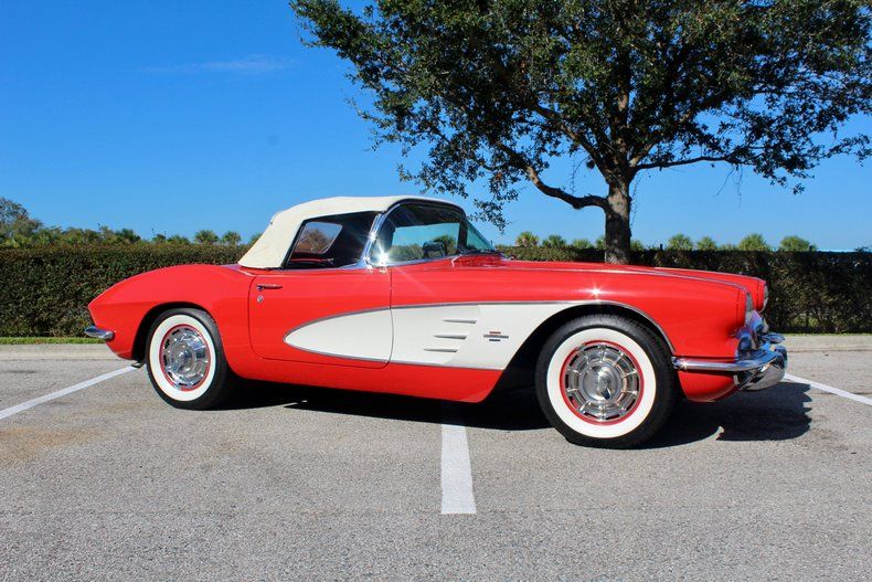 1961 Corvette 2dr Convertible Image