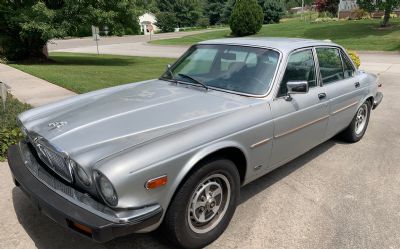 1987 Jaguar XJ6 