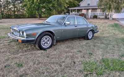 1986 Jaguar XJ6 Vanden Plas Sedan 