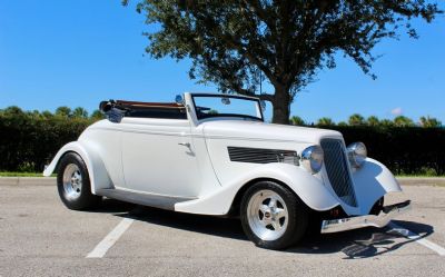 1934 Ford Cabriolet 