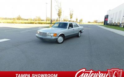 1990 Mercedes-Benz 300 300SE 