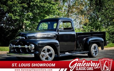 1951 Ford F2 