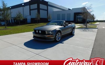 2005 Ford Mustang GT Convertible 