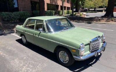 1973 Mercedes-Benz 220 