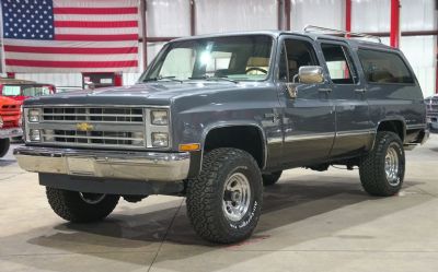 1987 Chevrolet Suburban V10 
