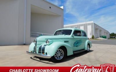 1939 Pontiac Silver Streak 