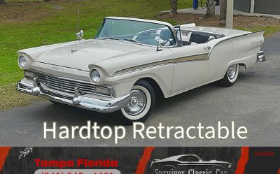 1957 Ford Fairlane Skyliner 