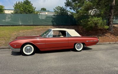 1962 Ford Thunderbird 