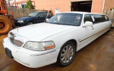 Photo of a 2003 Lincoln Town Car Executive 4DR Sedan for sale