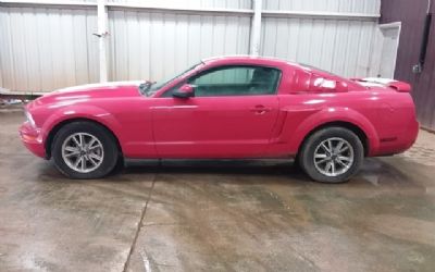 2005 Ford Mustang Deluxe Coupe