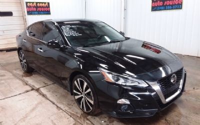 Photo of a 2020 Nissan Altima 2.5 Platinum for sale
